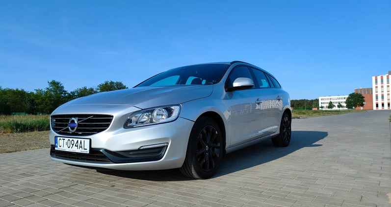 Volvo V60 cena 65000 przebieg: 99750, rok produkcji 2018 z Toruń małe 211